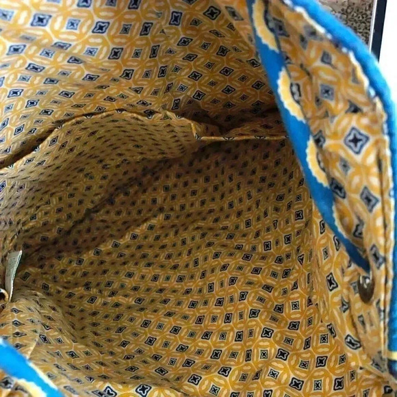 Vera Bradley Blue Daisy Backpack - Picture 4 of 4